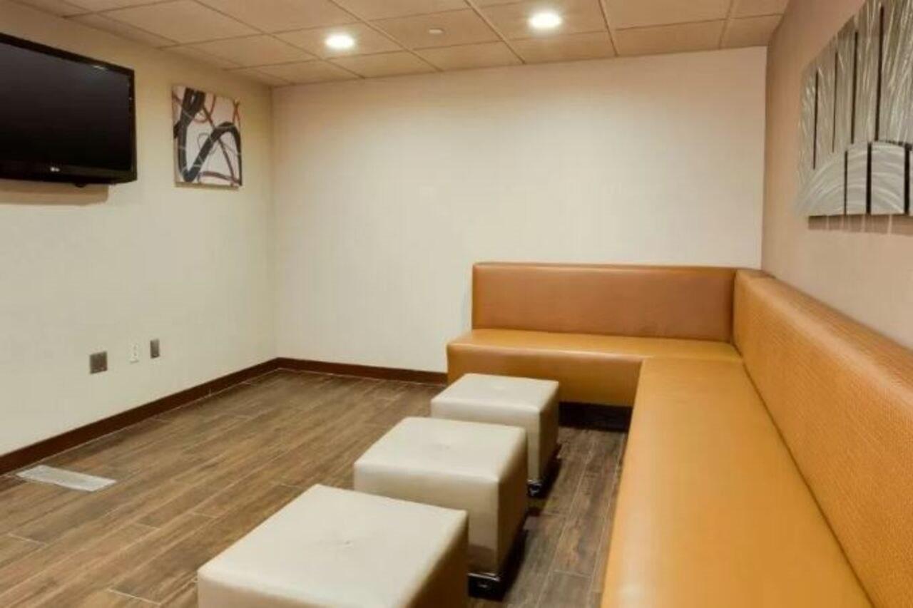 Drury Plaza Airport Hotel San Antonio