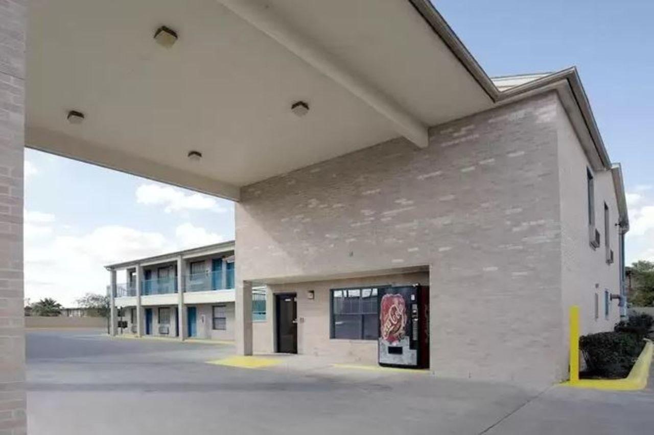 Motel Americas Value San Antonio/lackland Afb 2*