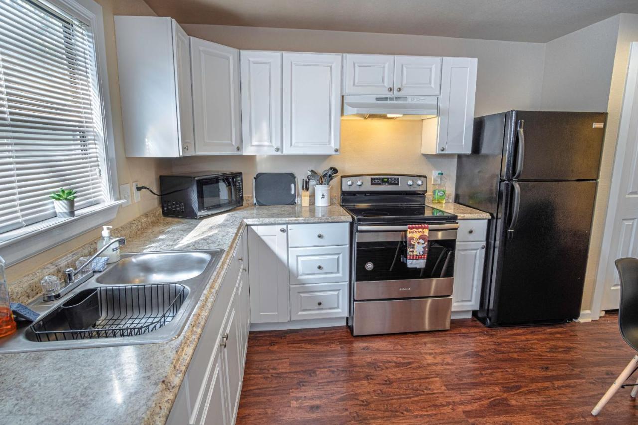 3b 2ba Near Downtown 2 Min Atandt Center Holiday home San Antonio