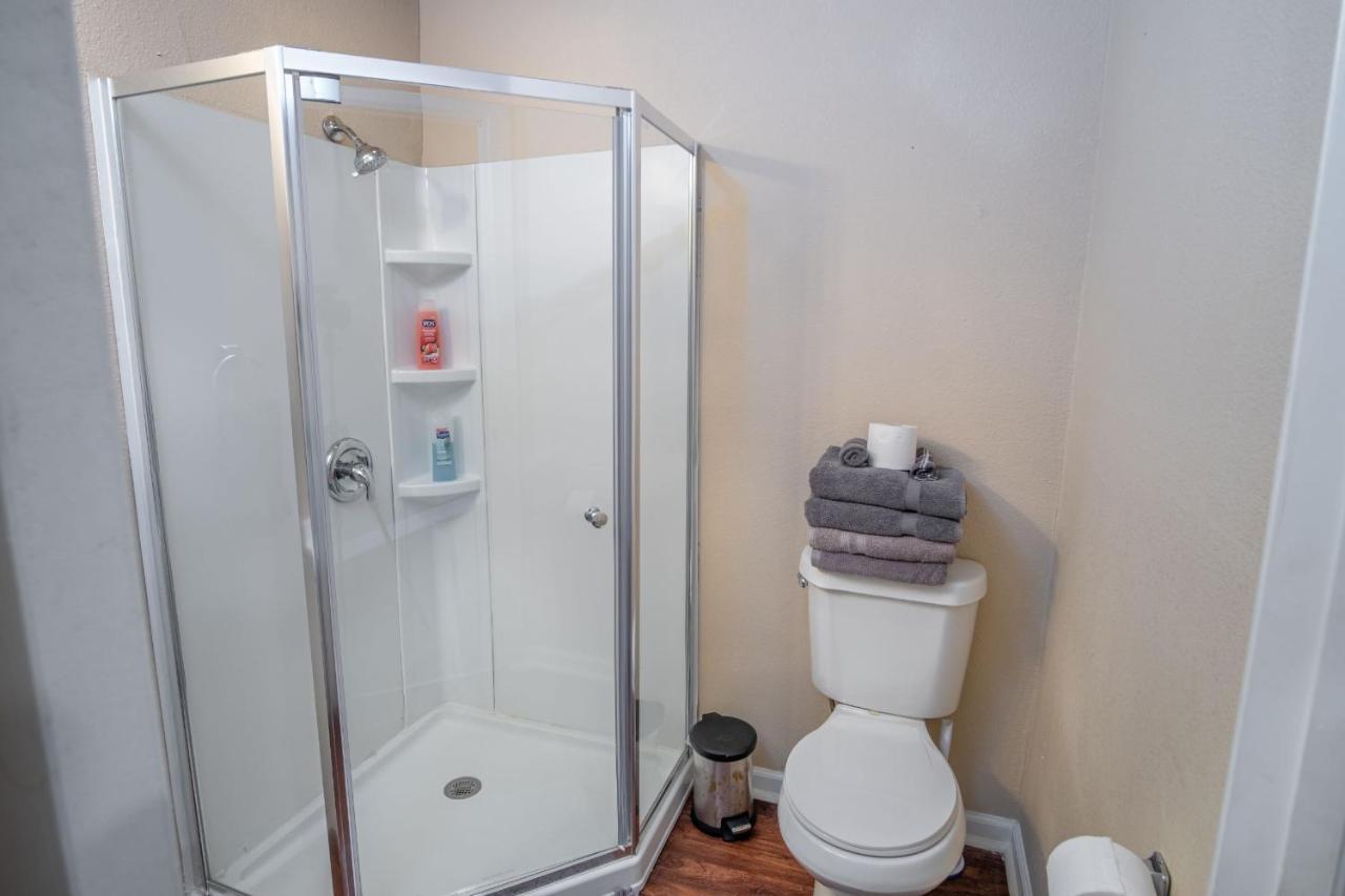 Holiday home 3b 2ba Near Downtown 2 Min Atandt Center *