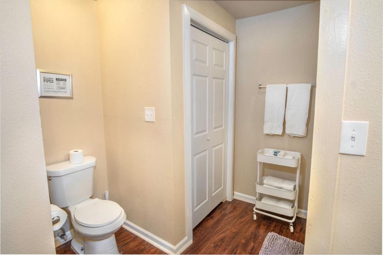 3b 2ba Near Downtown 2 Min Atandt Center Holiday home San Antonio