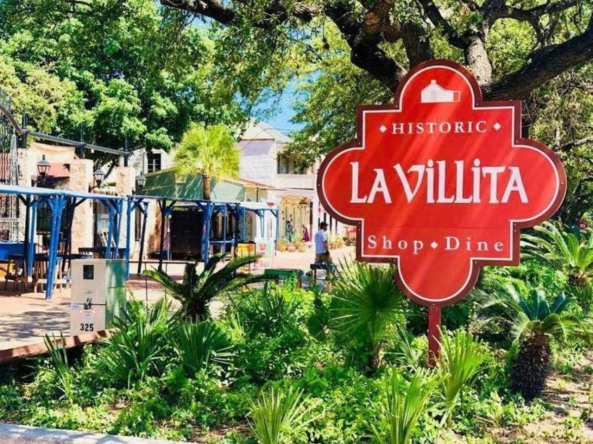 3b 2ba Near Downtown 2 Min Atandt Center Holiday home