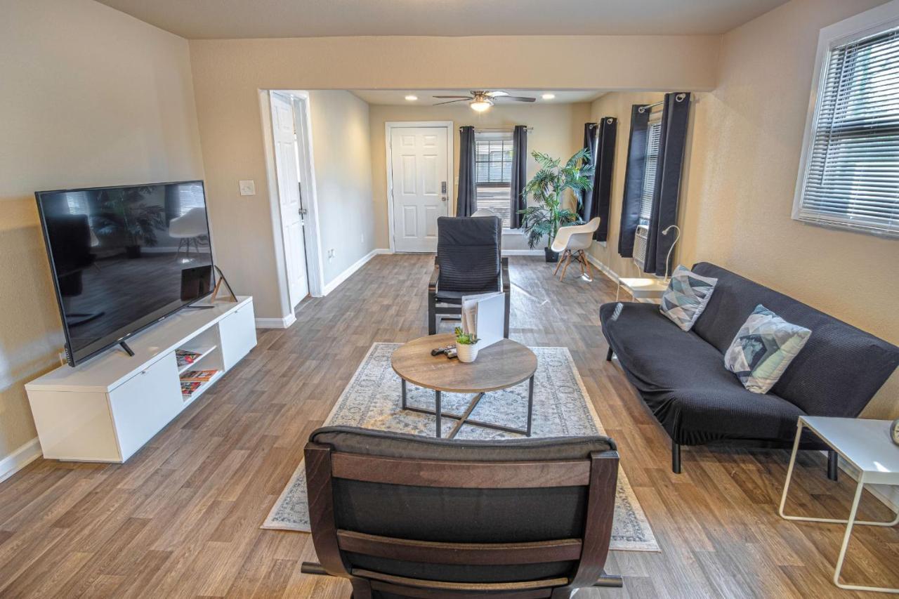 3b 2ba Near Downtown 2 Min Atandt Center Holiday home