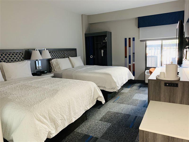 Hotel Hampton Downtown 3*
