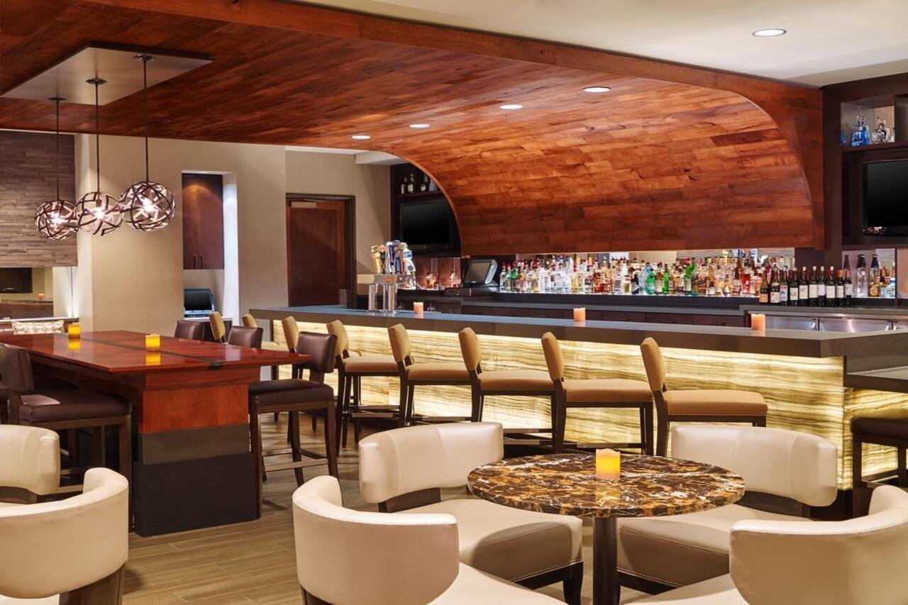 Doubletree By Hilton Airport Hotel