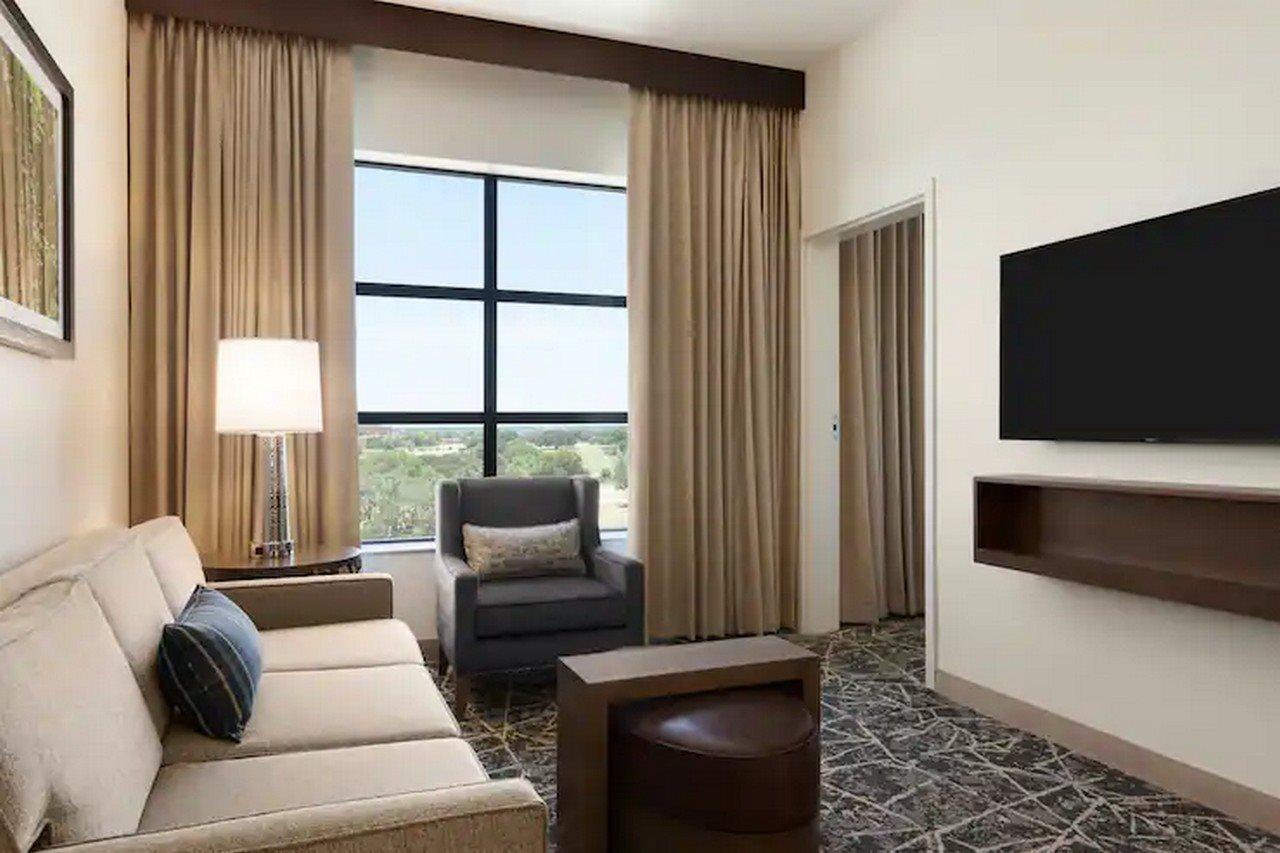Hotel Embassy Brooks Base & 4*