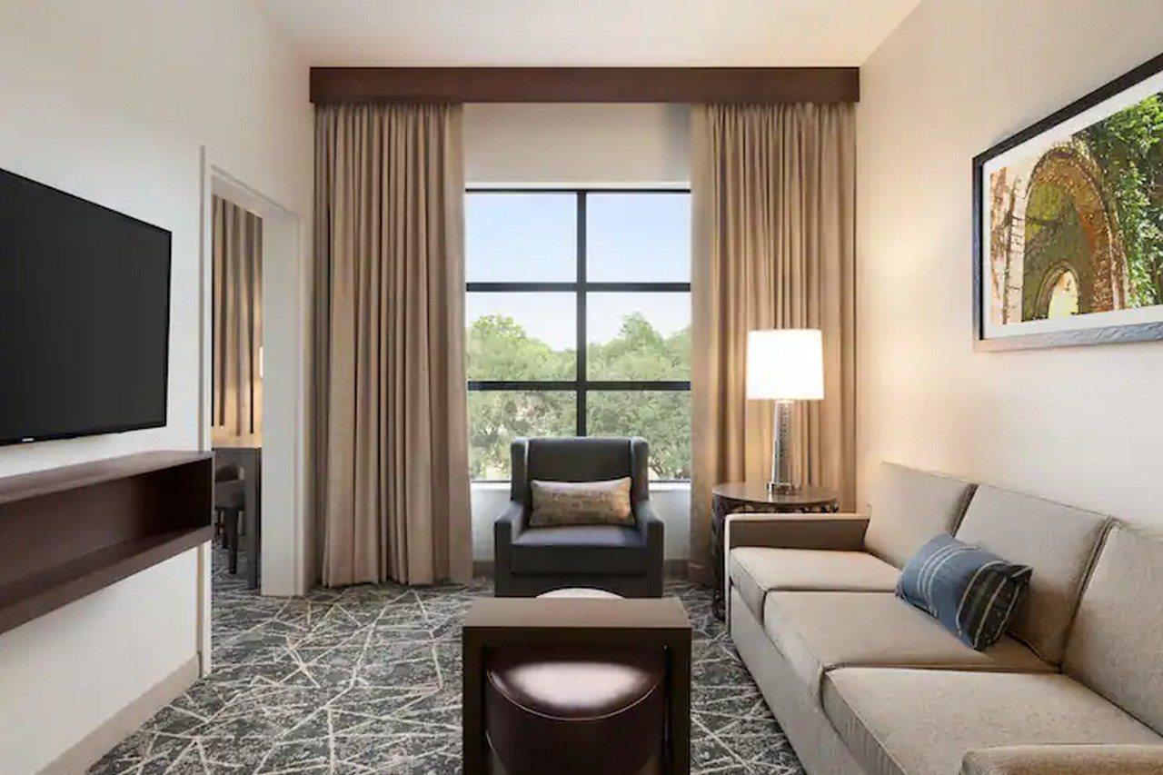 Embassy Brooks Base & Hotel 4*