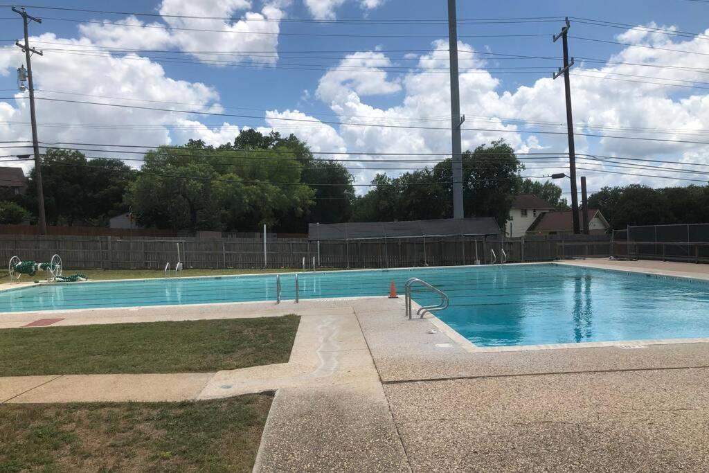 Holiday home Cyc Mega House With Bbq Gazebo San Antonio