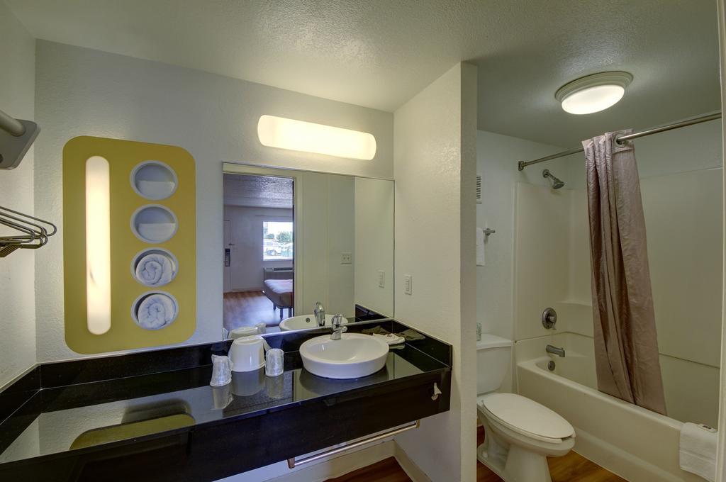 Hotel 6-san Antonio, Tx - Downtown - Market Square