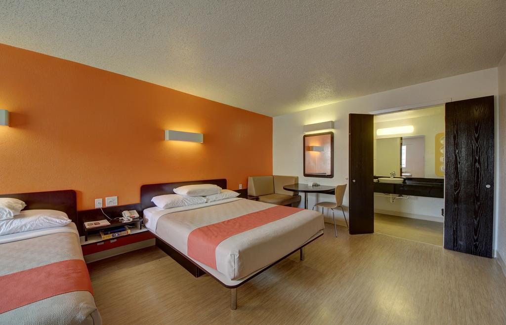 Hotel 6-san Antonio, Tx - Downtown - Market Square