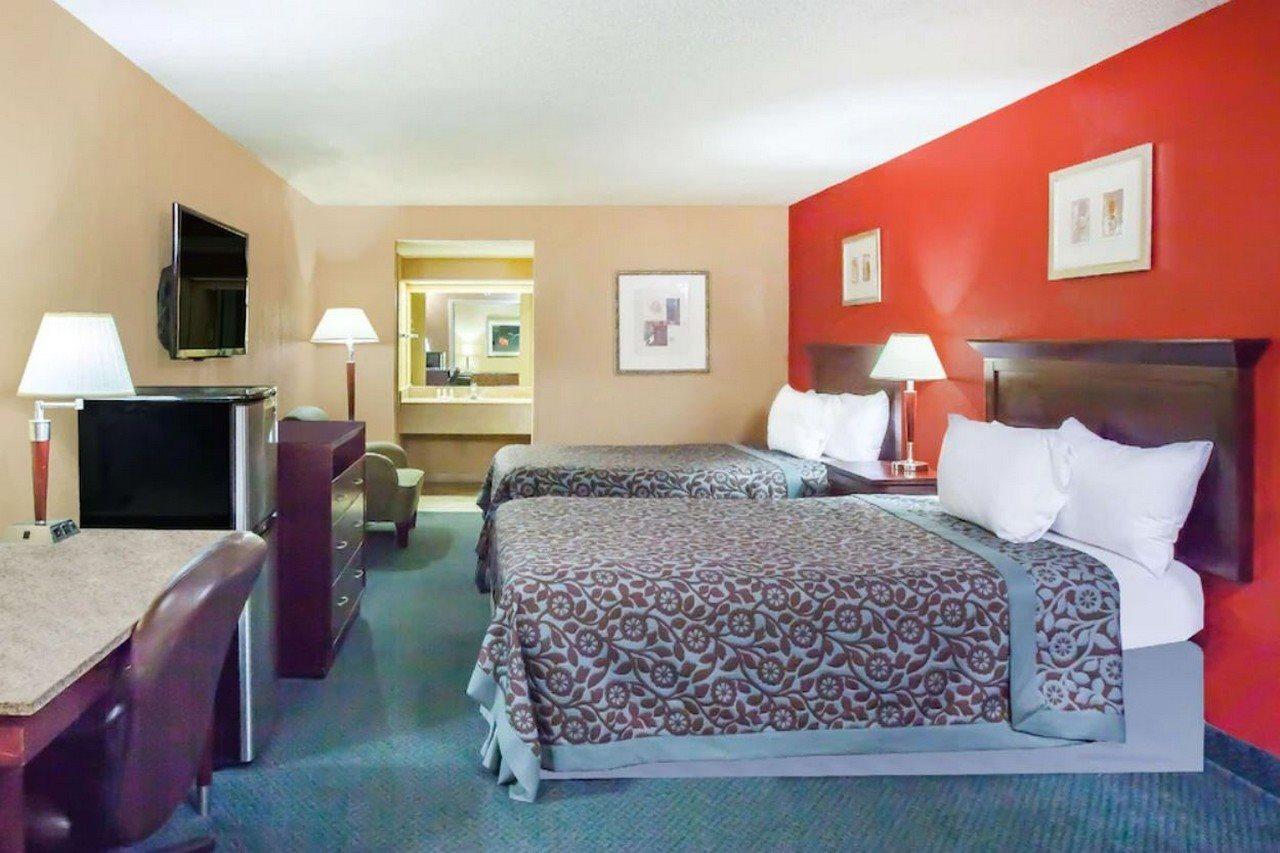 Days By Wyndham Alamo/riverwalk 2* San Antonio