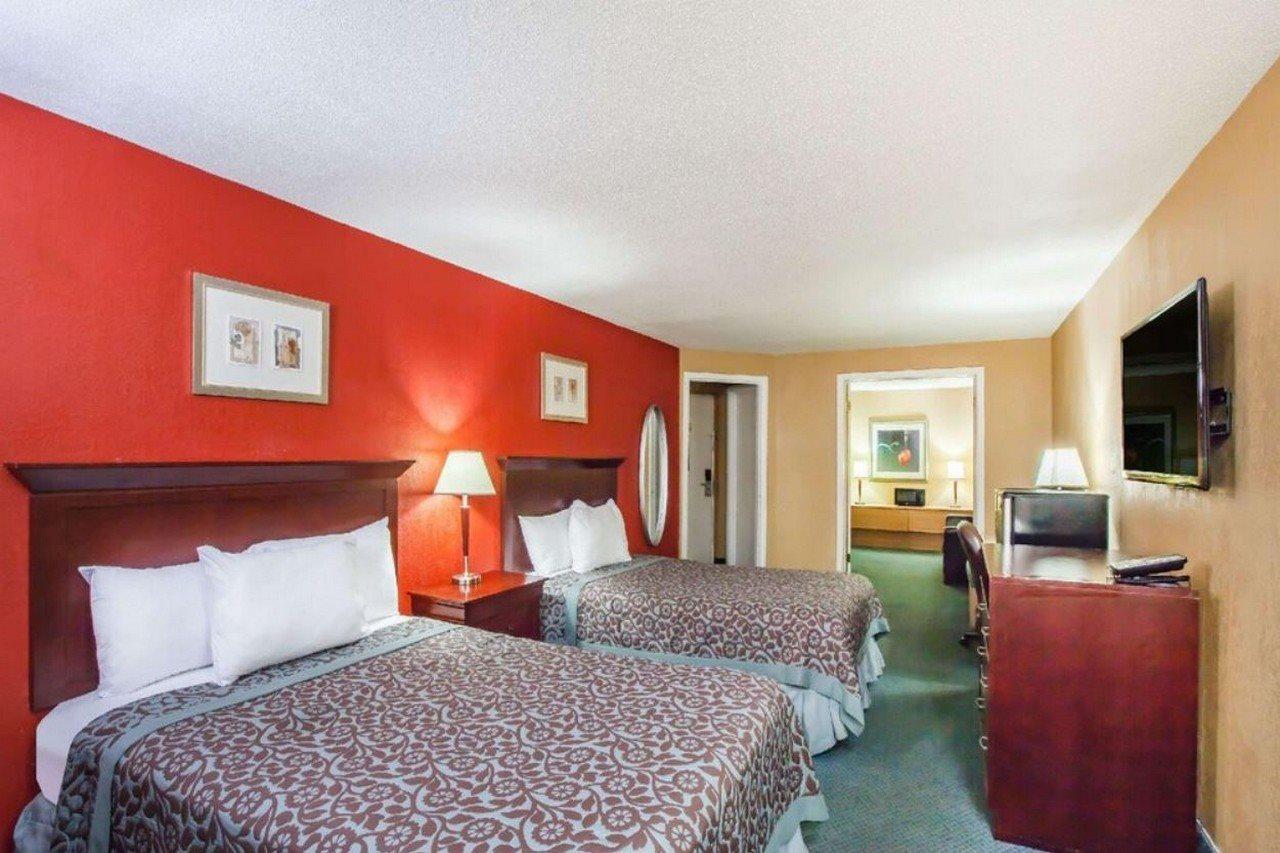 Days By Wyndham Alamo/riverwalk Motel 2*