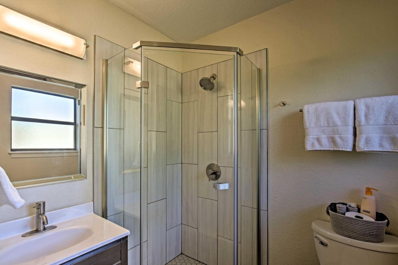 Holiday home Bright And Modern Texas Getaway - 7 Mi To The Alamo! *