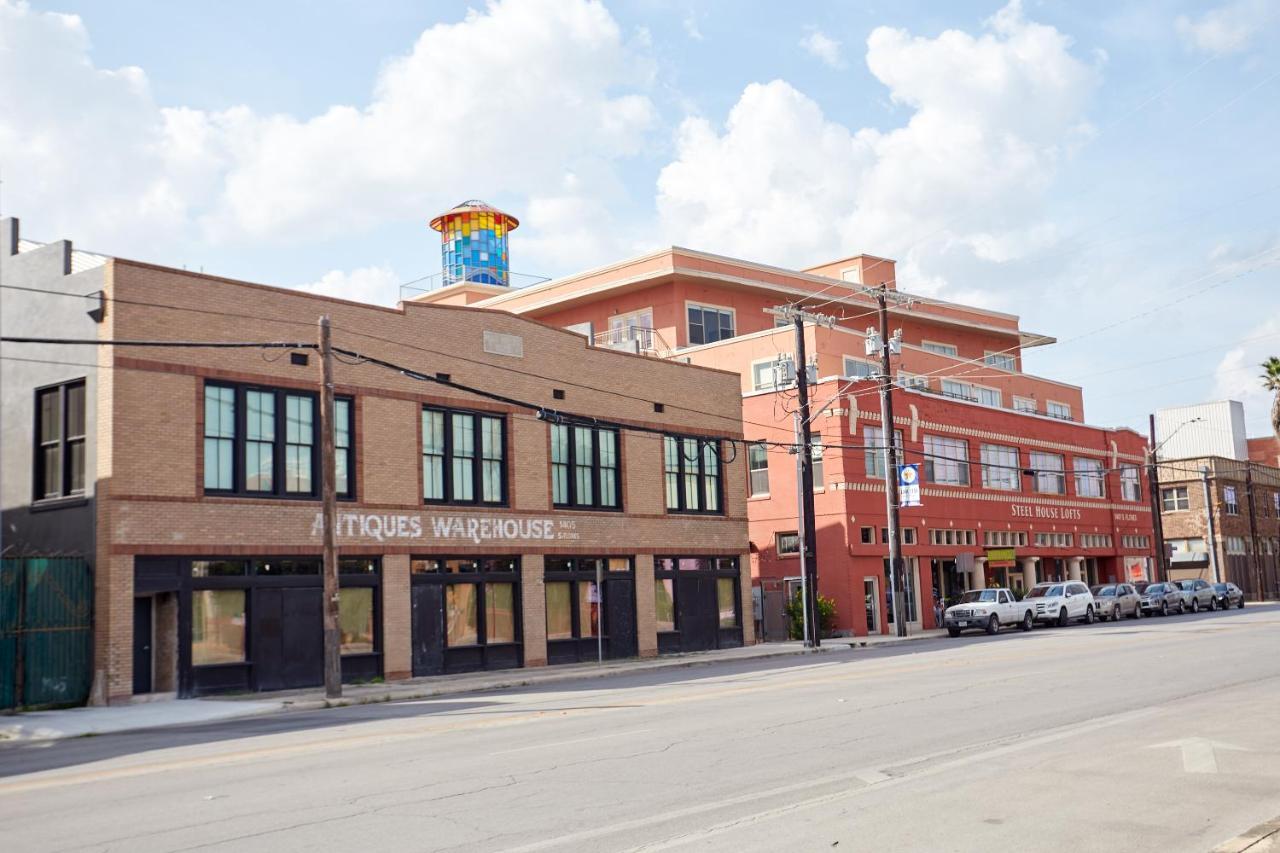 Sonder Antiques Warehouse 3* San Antonio