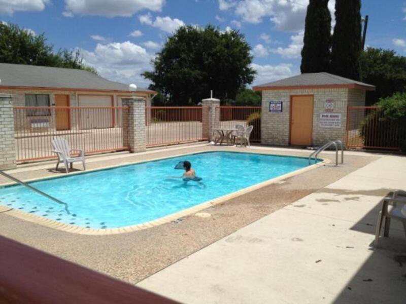 Hotel Budget Downtown I-10 East San Antonio