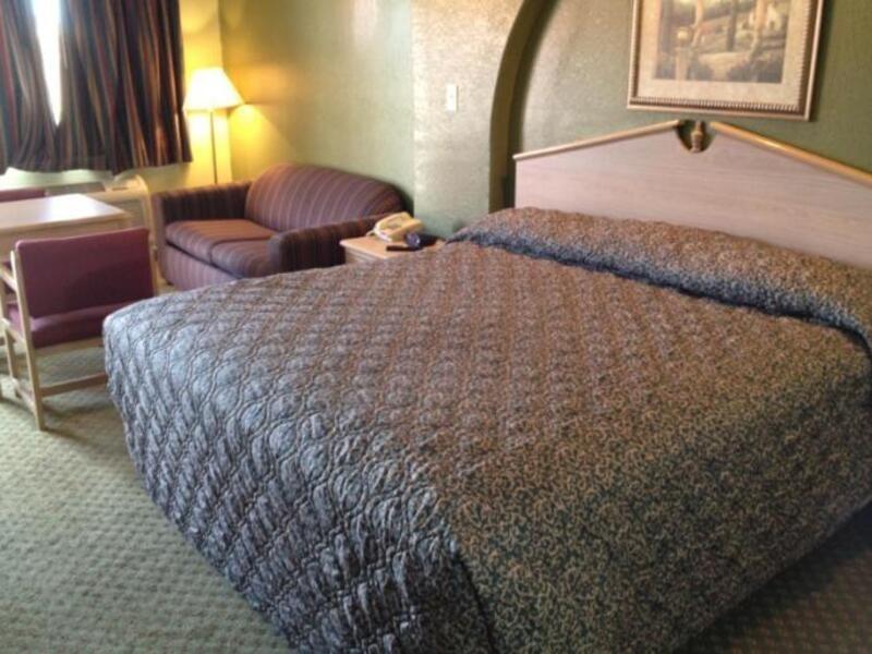 Hotel Budget Downtown I-10 East San Antonio