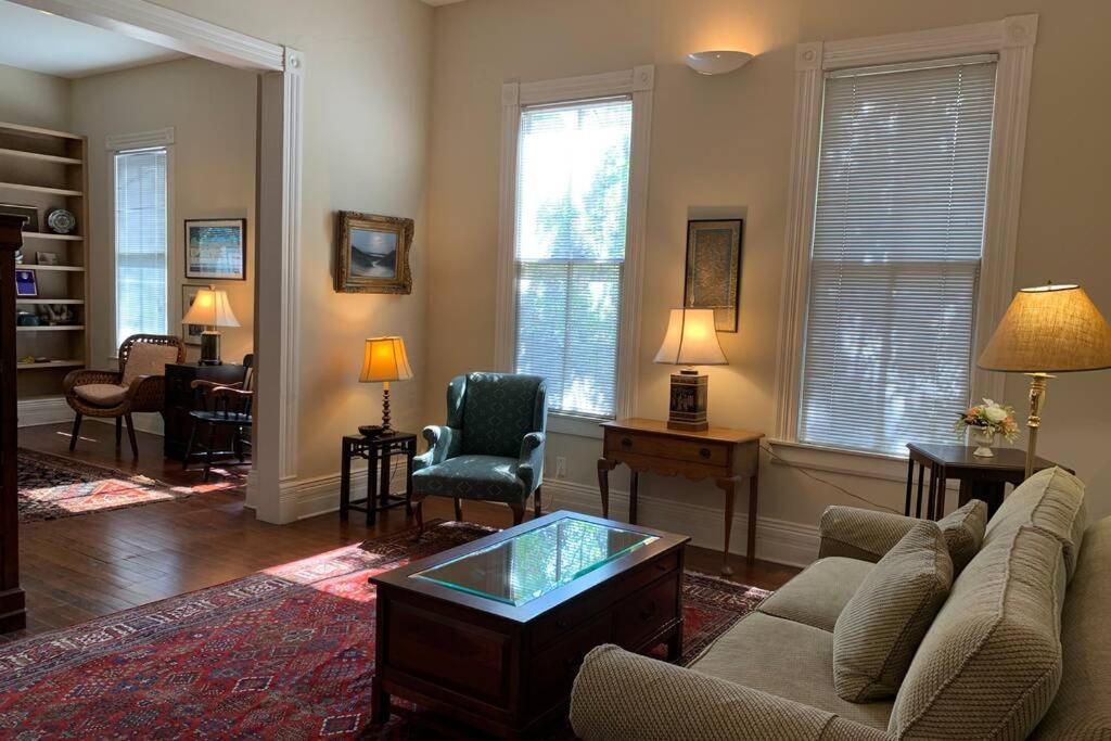 321# Downtown Antique Rose House *