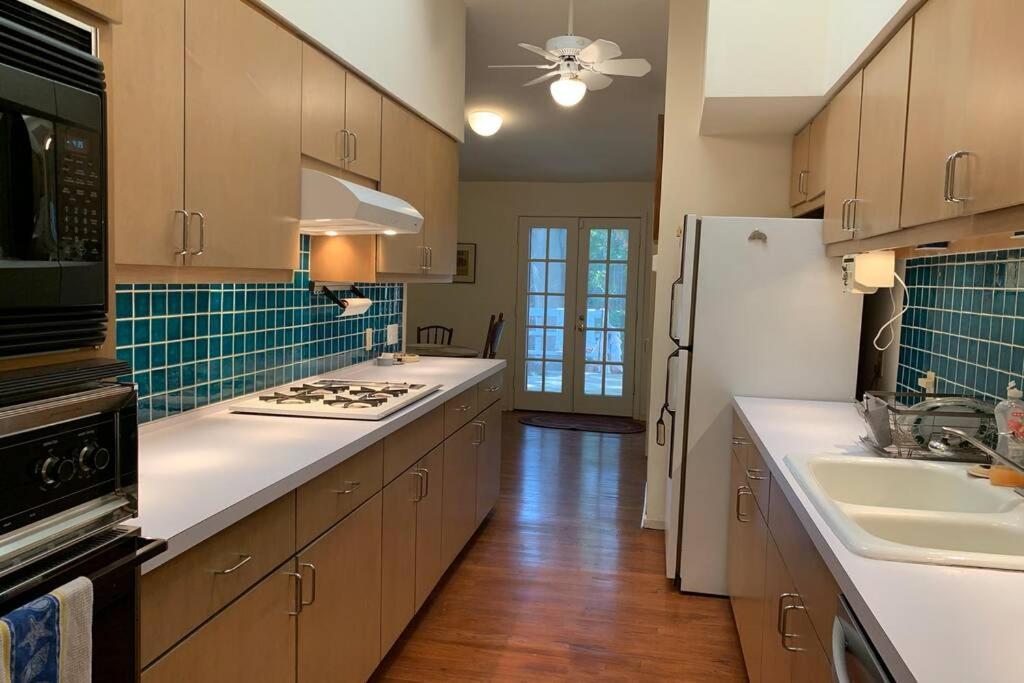 321# Downtown Antique Rose House *