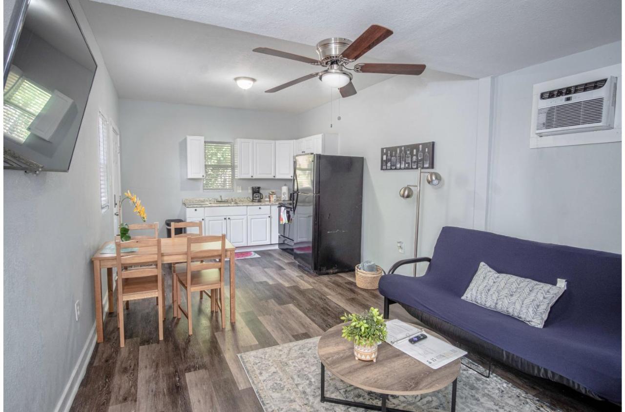 Remodeled Historic 1br1ba House Near Downtown *