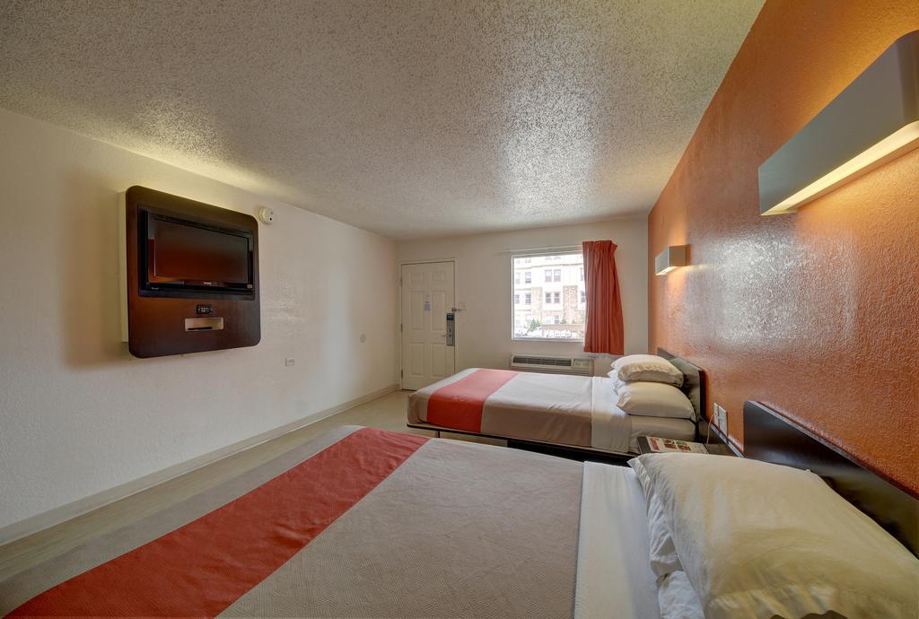 Hotel 6-san Antonio, Tx - Downtown - Market Square