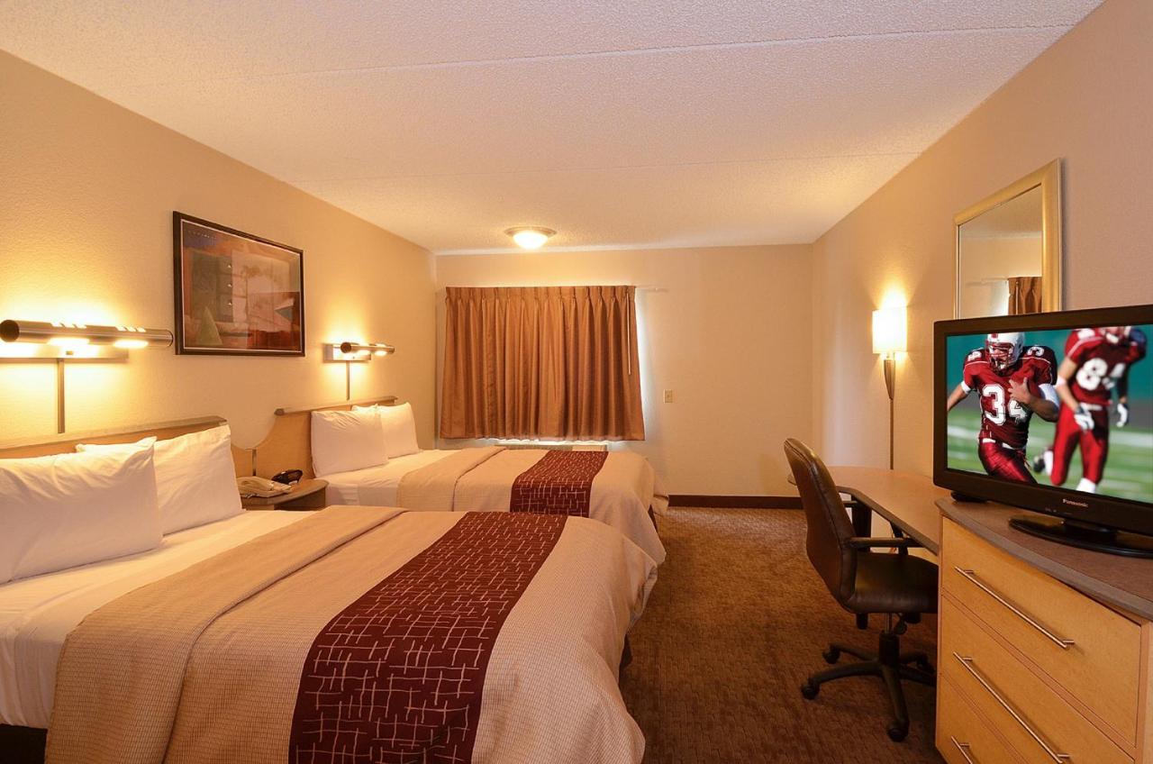 Motel Red Roof Airport 2*