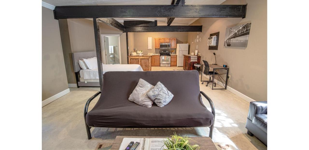 Apartment Florida #b St Near Downtown With Amenities