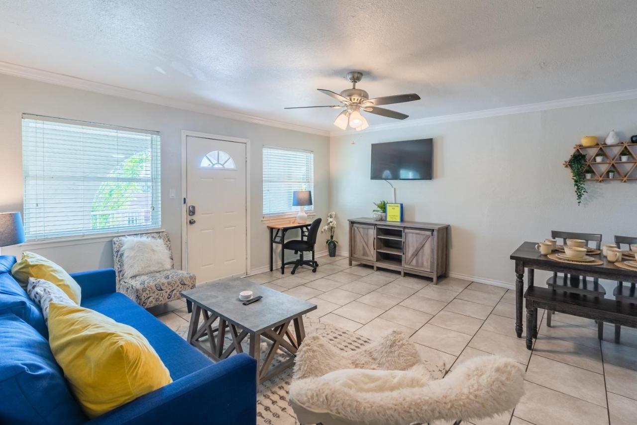 Beautiful At Botanical Gardens Apartment