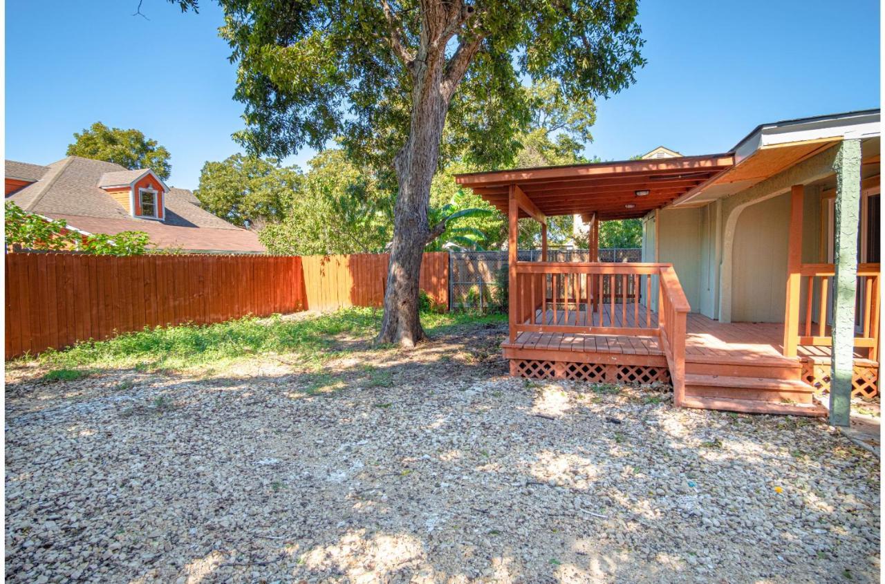 3 Br1 Ba Remodeled Near Downtown