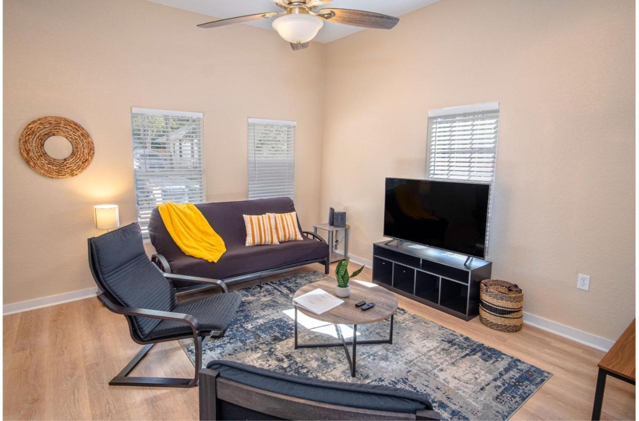 3 Br1 Ba Remodeled Near Downtown Holiday home
