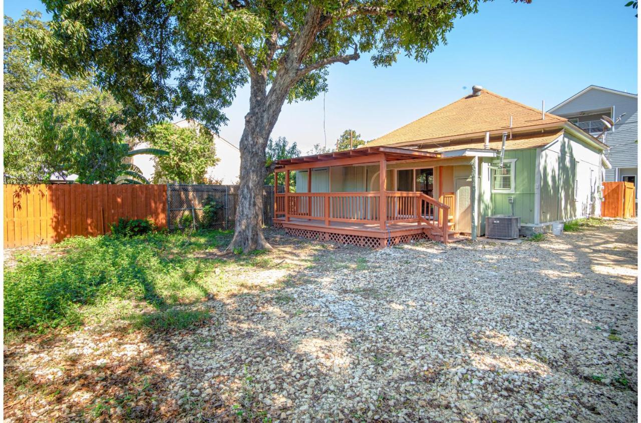 3 Br1 Ba Remodeled Near Downtown Holiday home