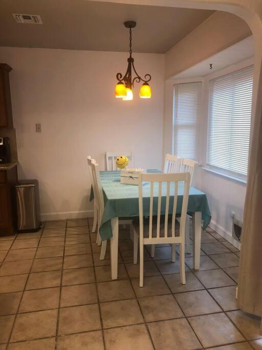Cheerful 3-bedroom With A Pool Holiday home *