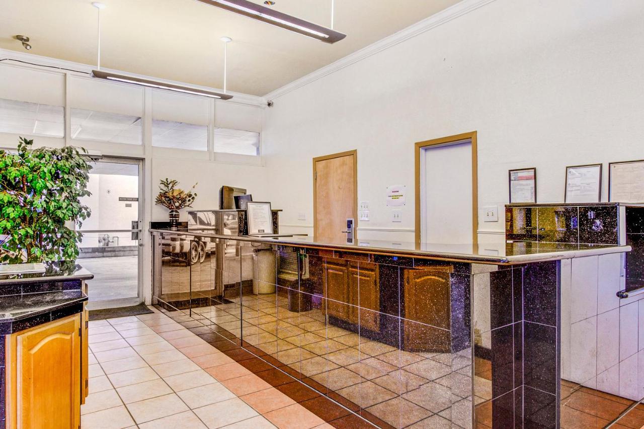 Americas Value Airport South Motel