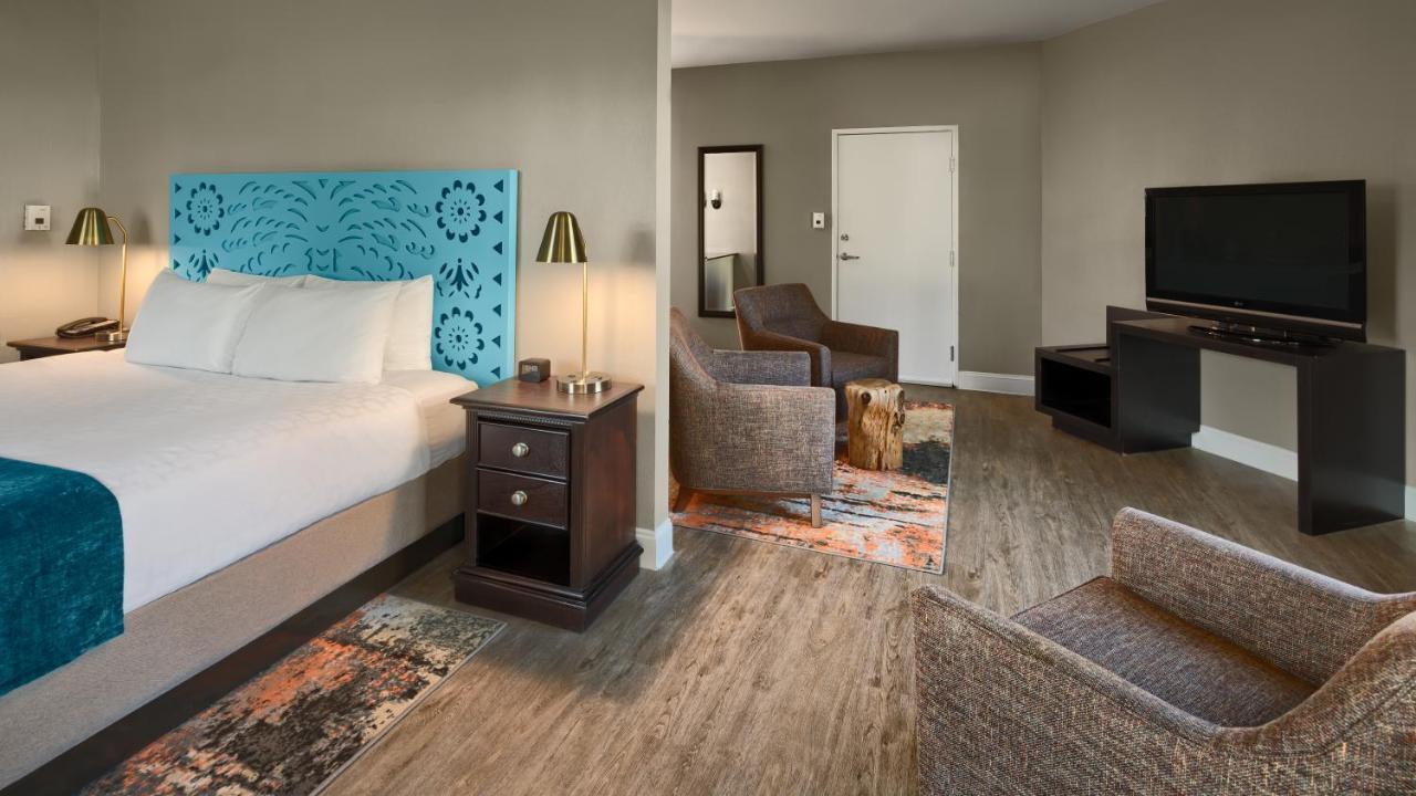 Hotel Indigo Riverwalk By Ihg 3*