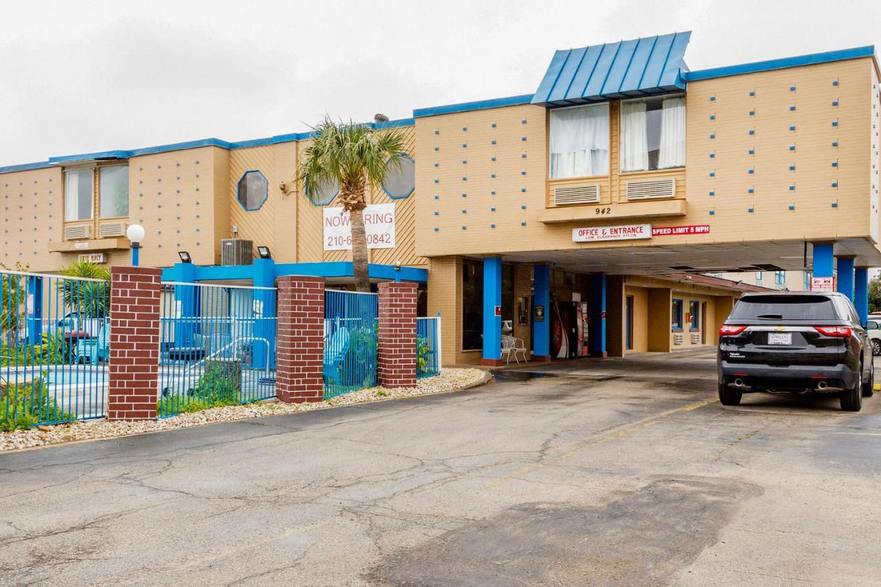 Americas Value Airport South Motel 2*