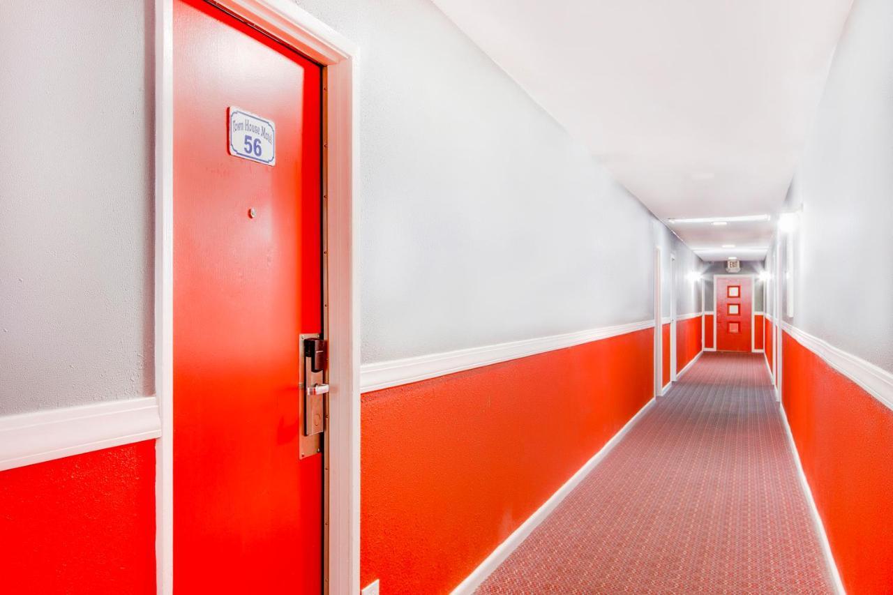Americas Value Airport South Motel 2*