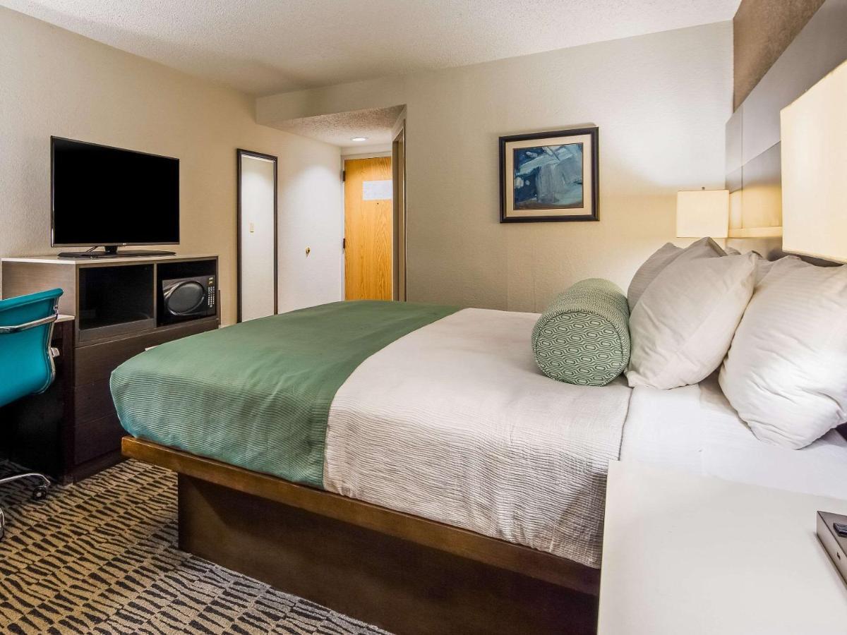 Clarion Pointe Near Medical Center 2*