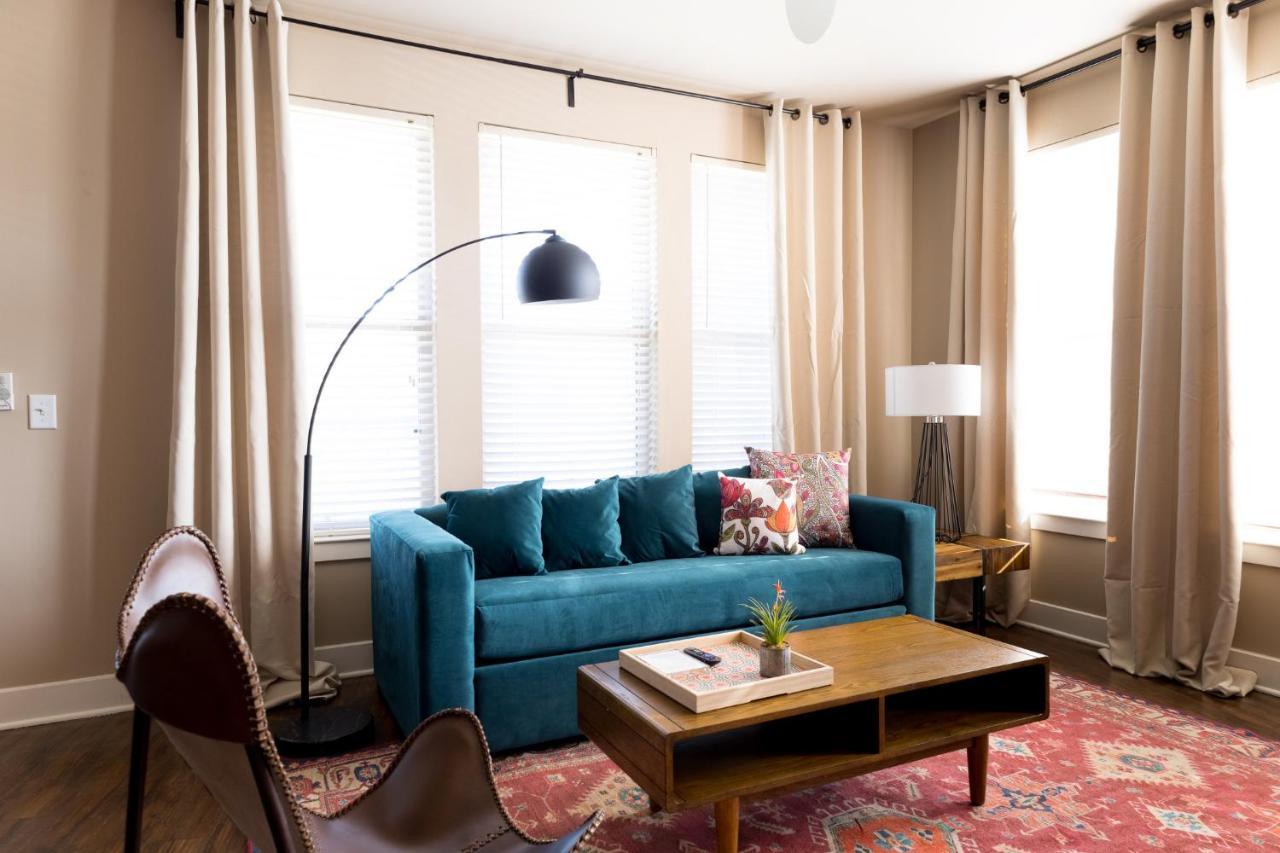 Wanderjaunt - Southtown Apartments *