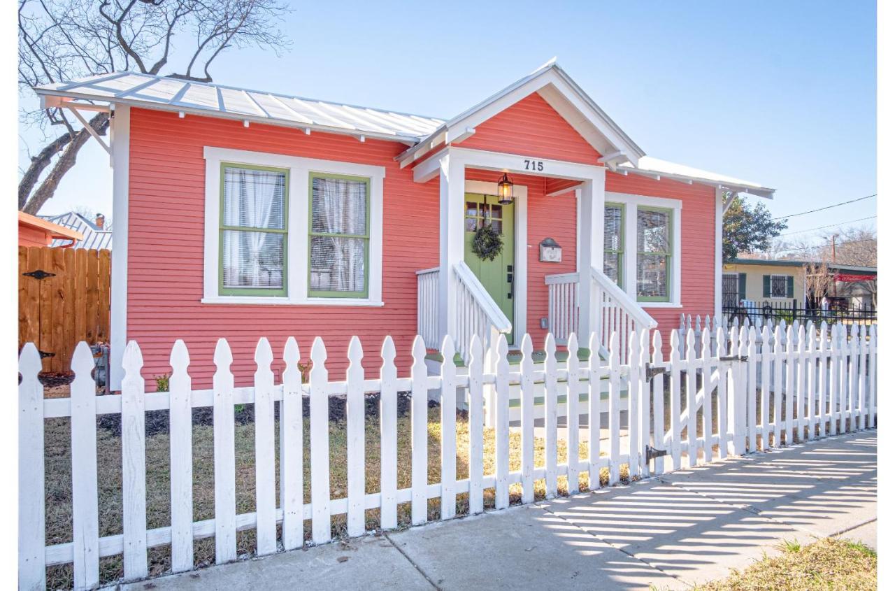 Holiday home Dazzling 3 Br2 Ba Near Downtown Tower Americas *