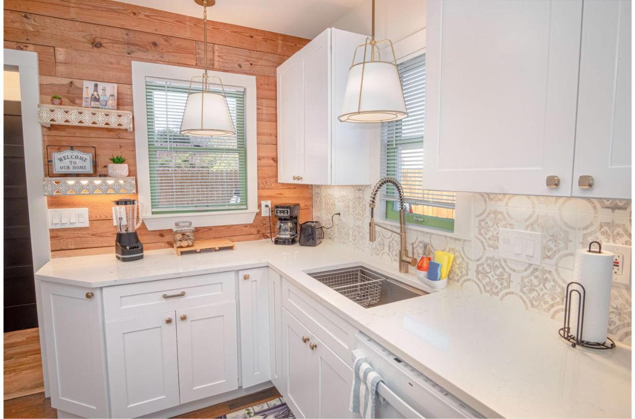 Dazzling 3 Br2 Ba Near Downtown Tower Americas San Antonio