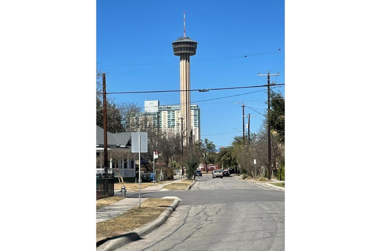Dazzling 3 Br2 Ba Near Downtown Tower Americas