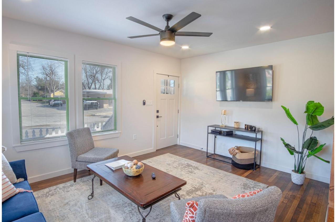 Holiday home Dazzling 3 Br2 Ba Near Downtown Tower Americas *
