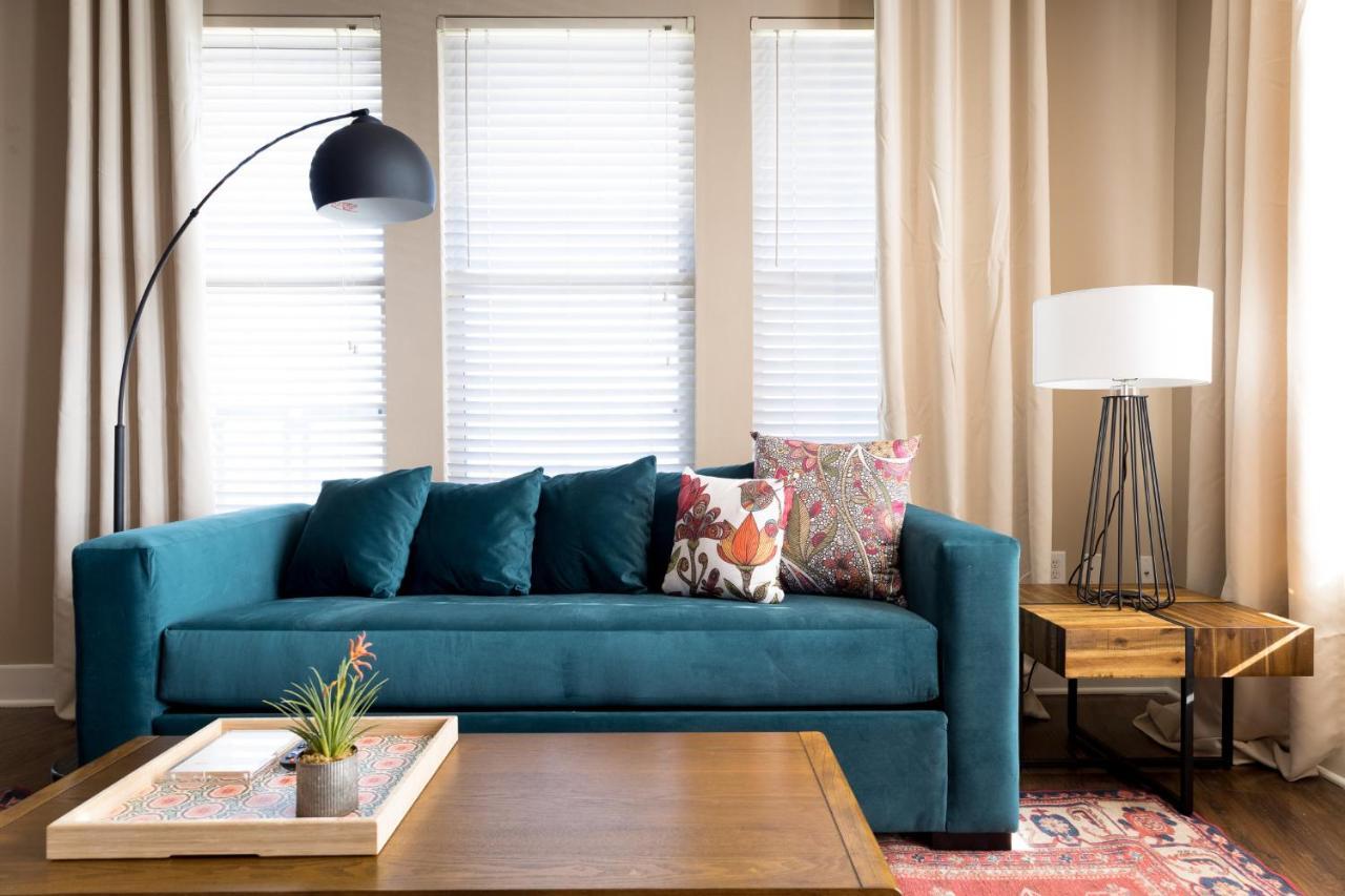 Wanderjaunt - Southtown Apartments Apartment