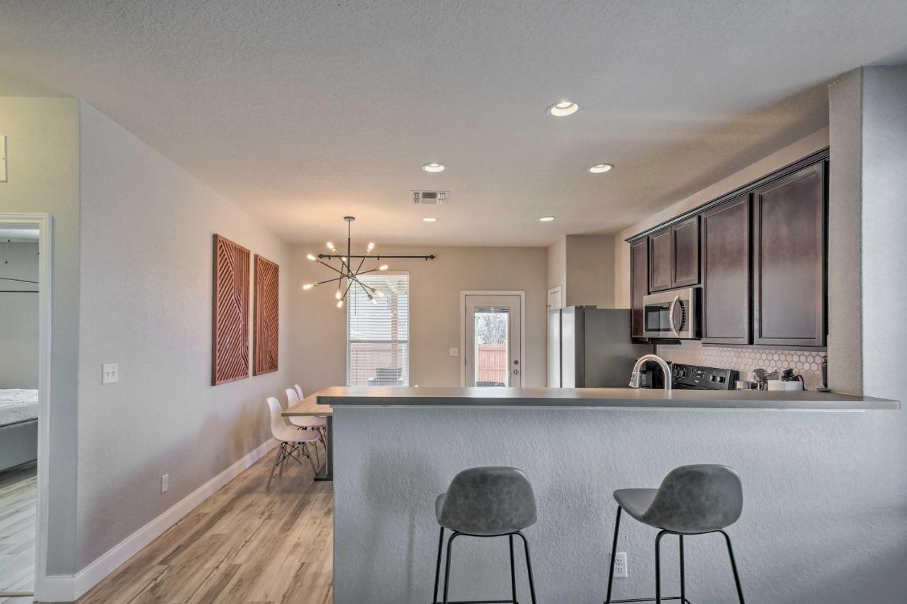 With Patio And Grill Near Seaworld! *