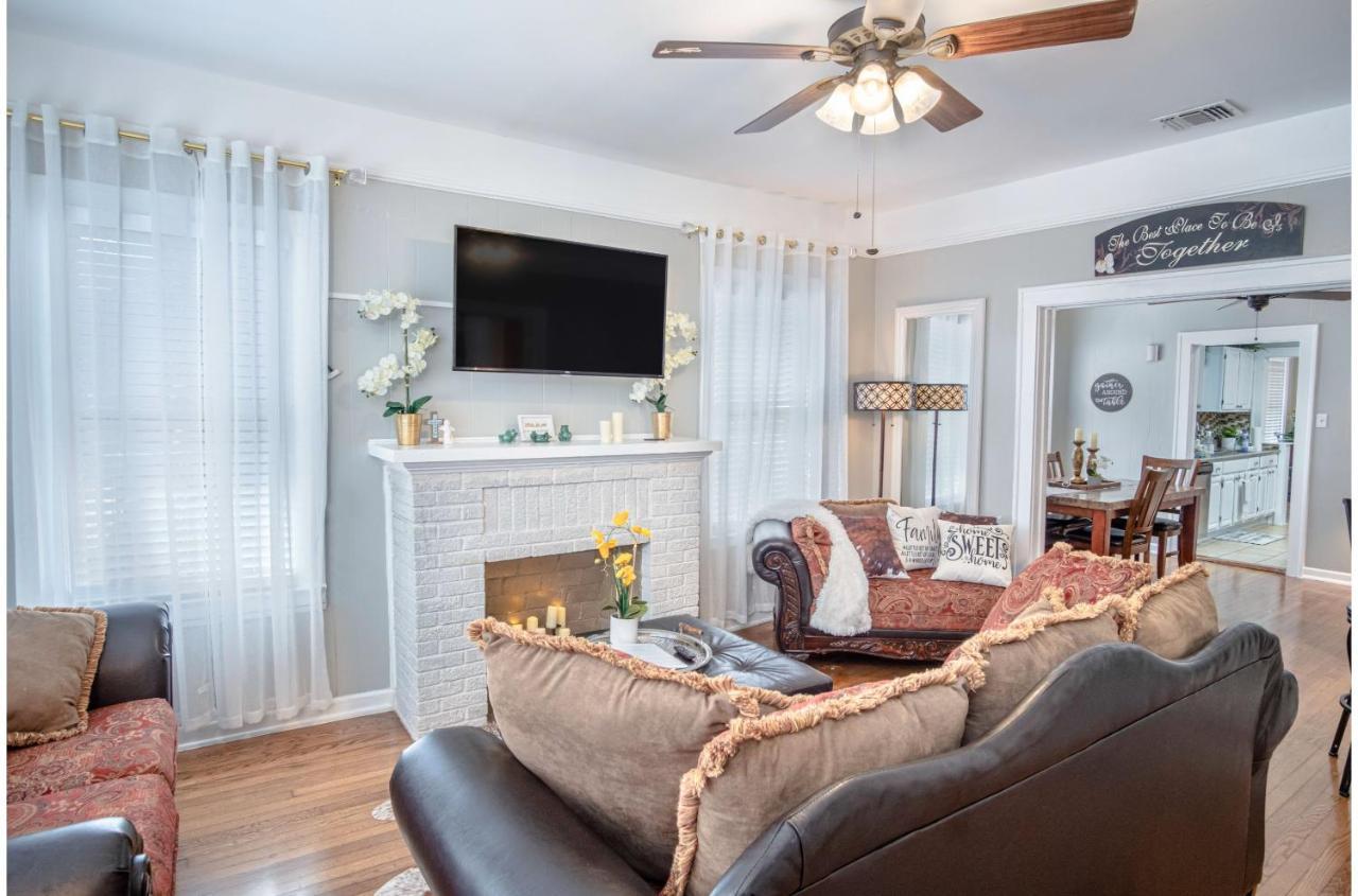 Stunning 3 Bedroom Near Dt Alamodome - Riverwalk *