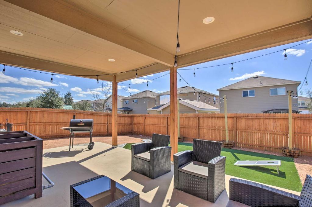With Patio And Grill Near Seaworld! *
