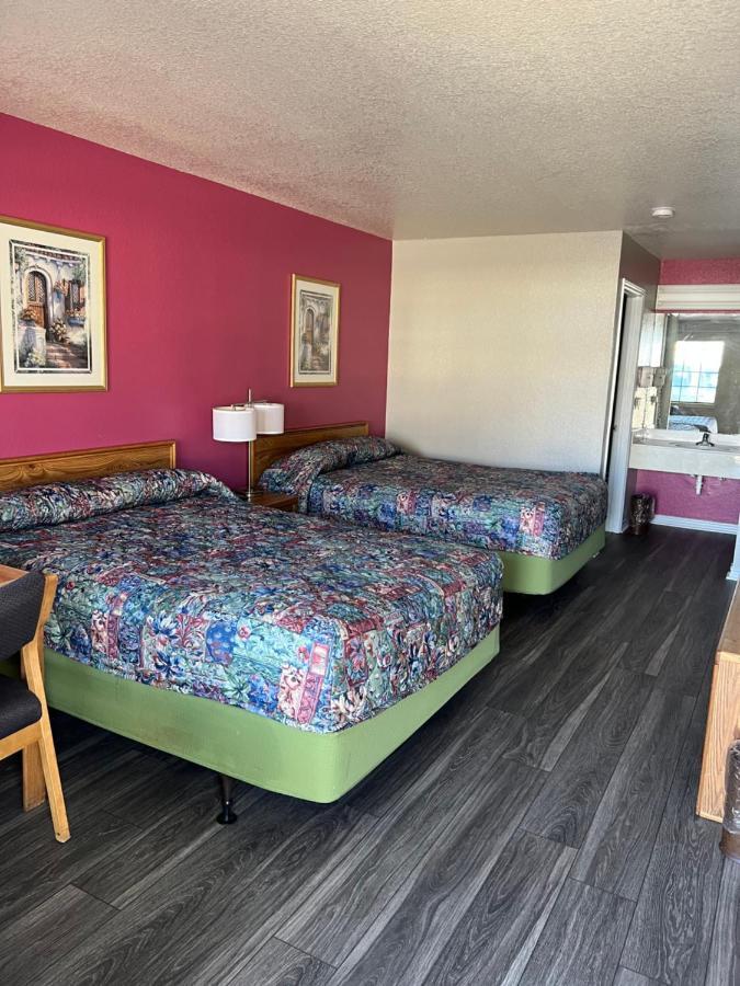 Country Hotel 2*