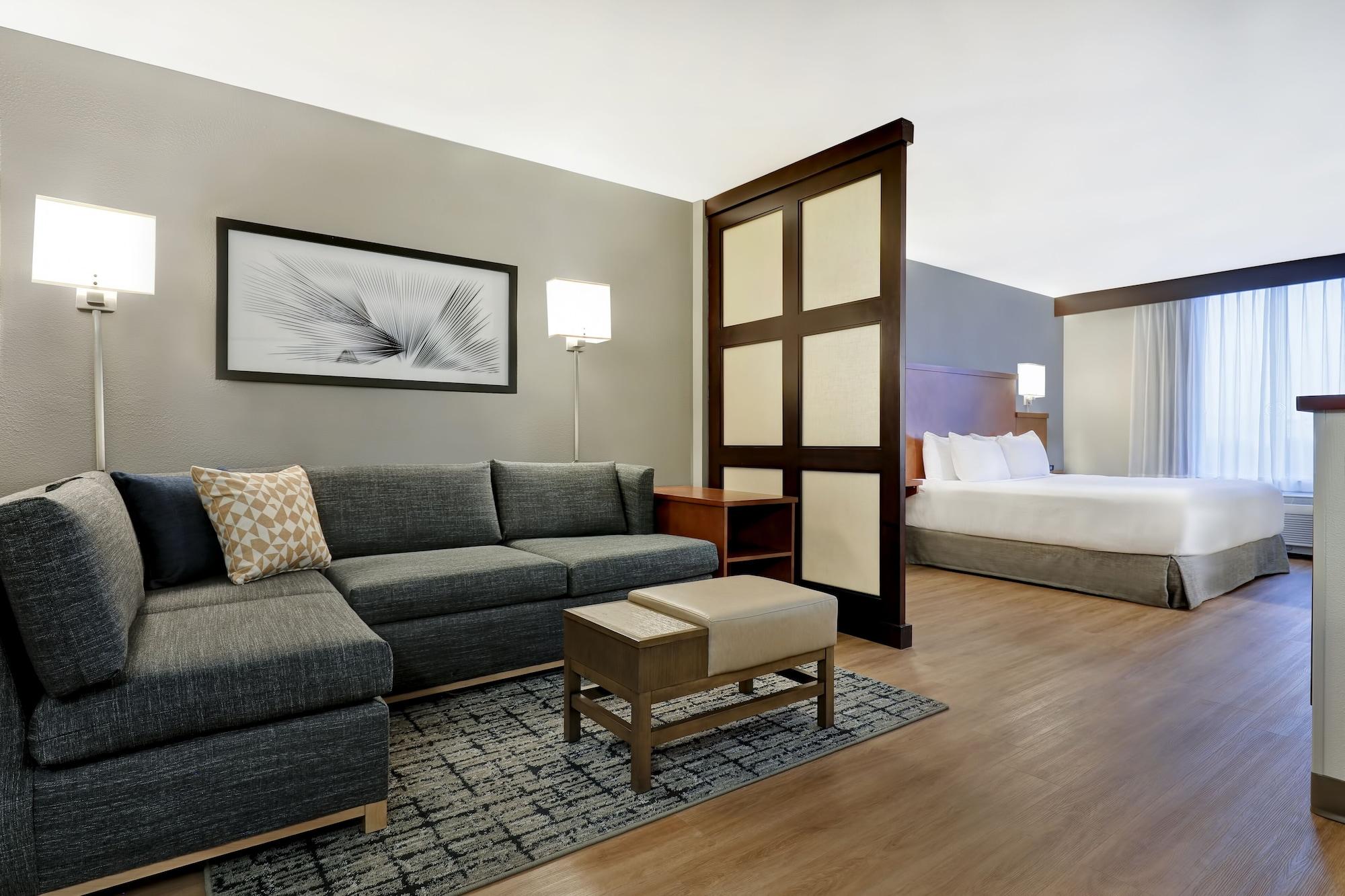 Hyatt Place North Stone Oak Hotel 3*