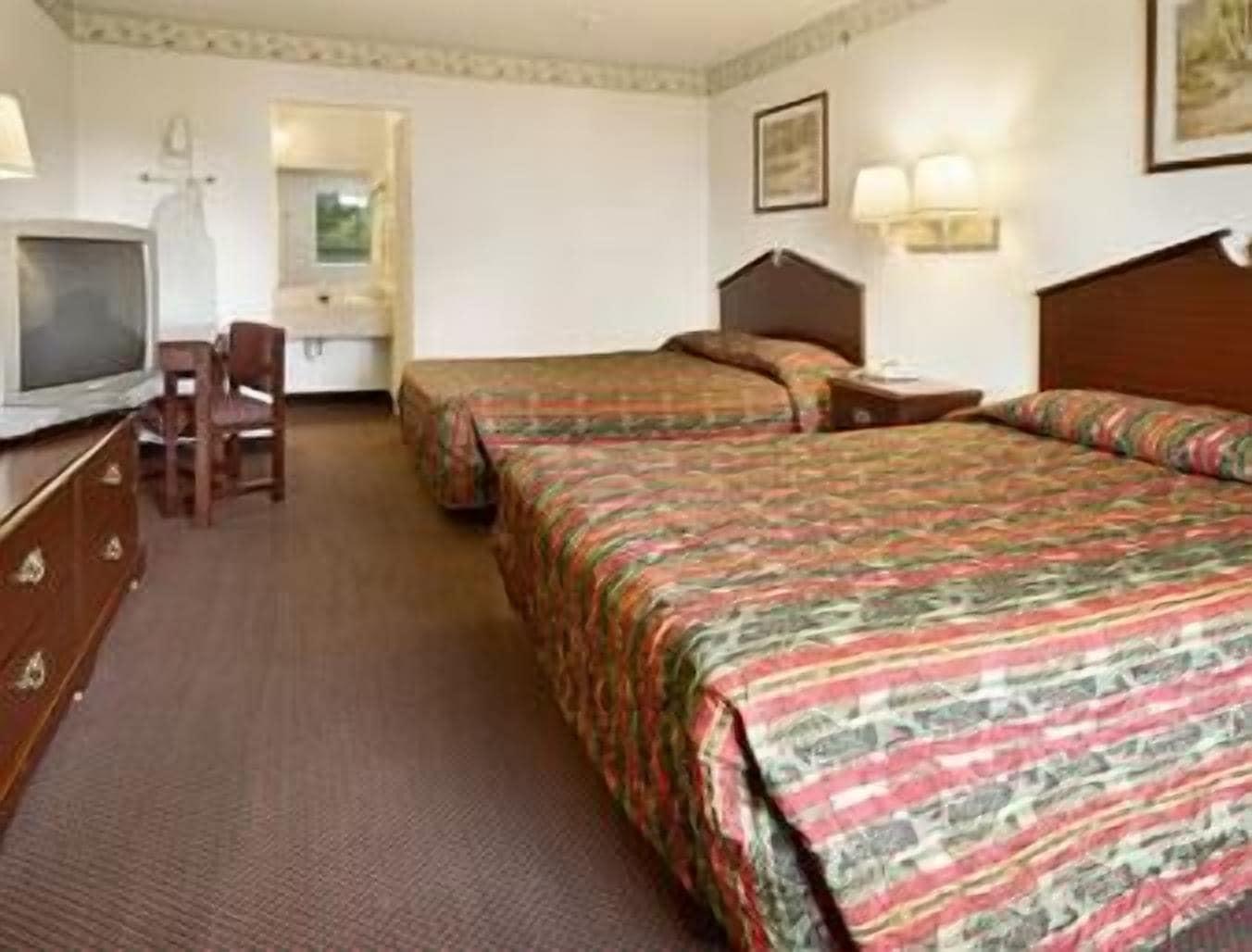 Super 8 By Wyndham San Antonio/riverwalk Area 2*