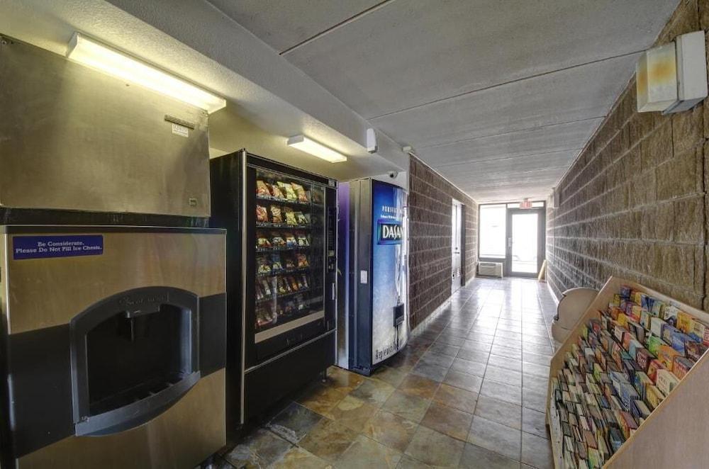 Hotel 6-san Antonio, Tx - Downtown - Market Square 2*