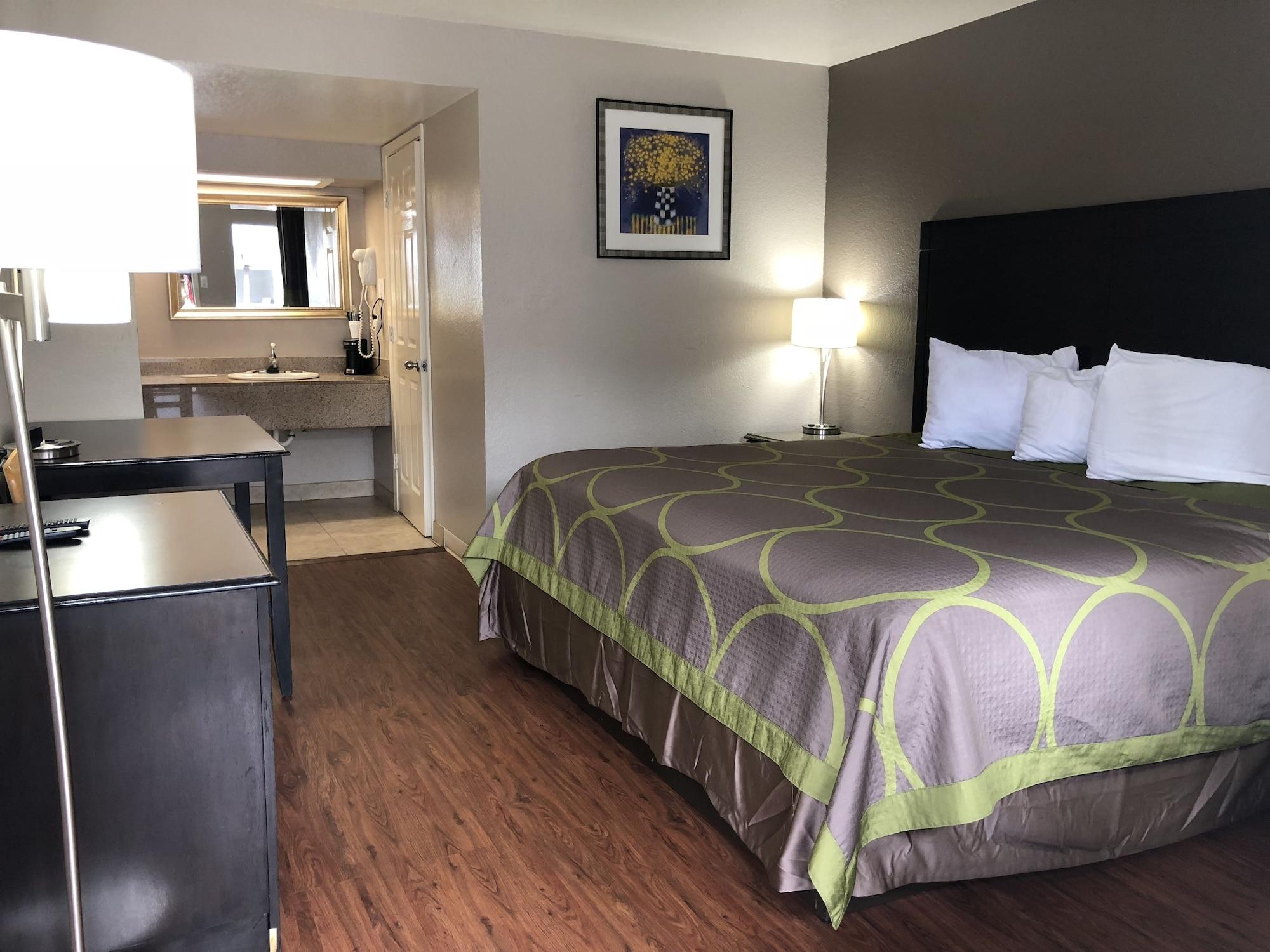 Motel Super 8 By Wyndham Pearl District Downtown 2*